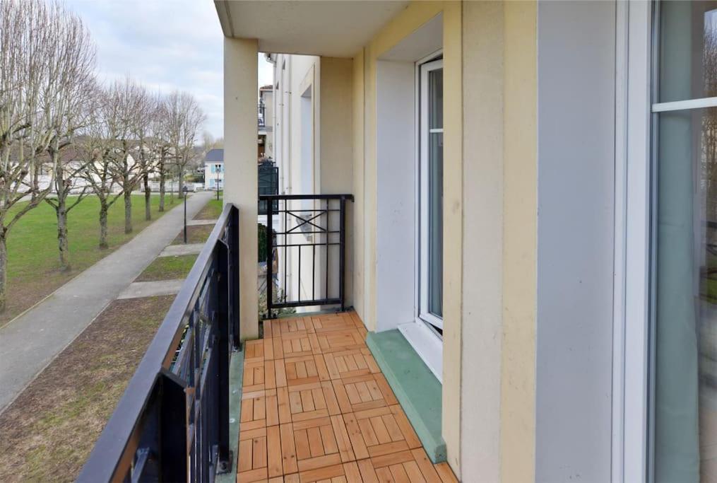 Sesame Duplex Disneyland Paris Netflix 6 Personnes Et 1 Bebe Avec Parking Apartment Bailly-Romainvilliers Exterior photo